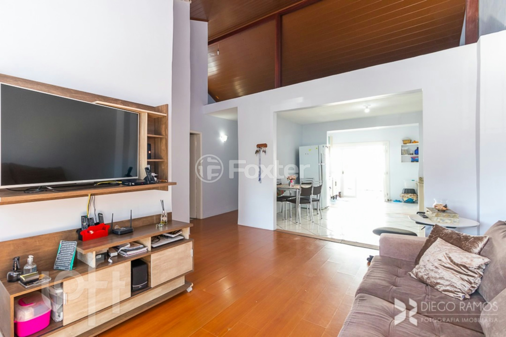 Casa à venda com 3 quartos, 117m² - Foto 2