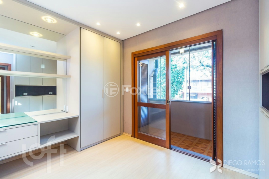 Casa à venda com 5 quartos, 323m² - Foto 17