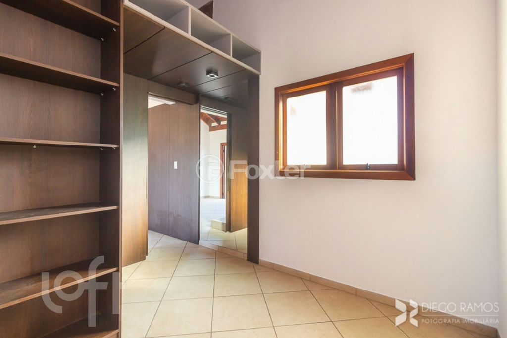 Casa à venda com 5 quartos, 323m² - Foto 6