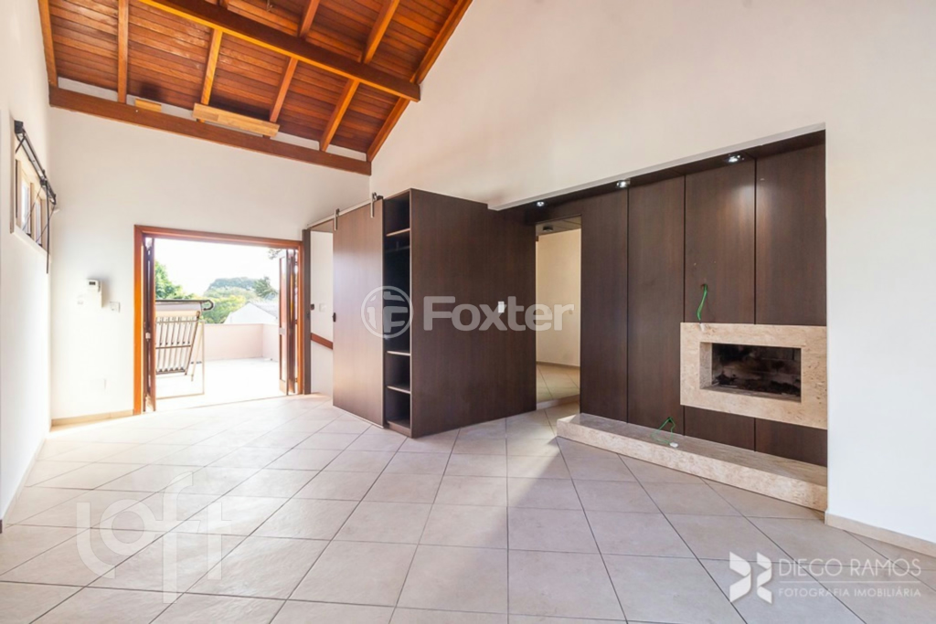 Casa à venda com 5 quartos, 323m² - Foto 3