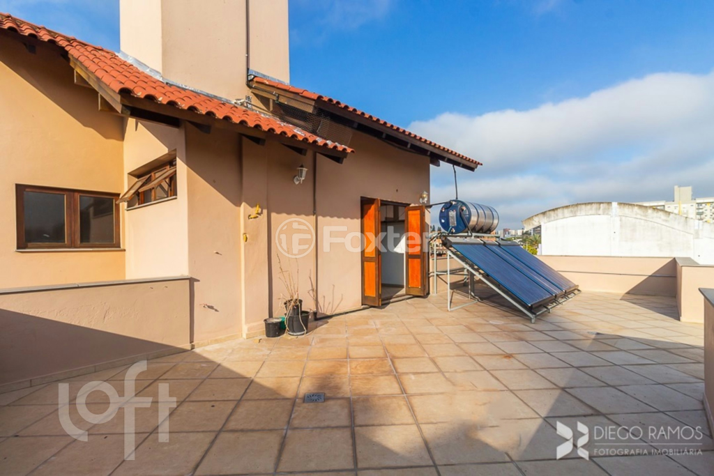 Casa à venda com 5 quartos, 323m² - Foto 9