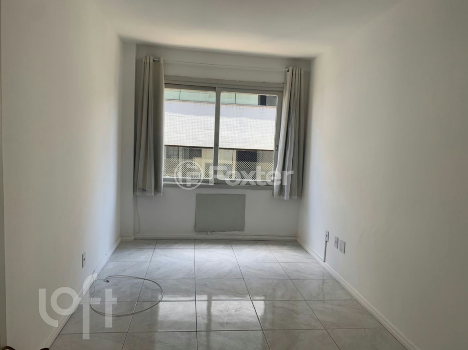 Apartamento à venda com 1 quarto, 43m² - Foto 2