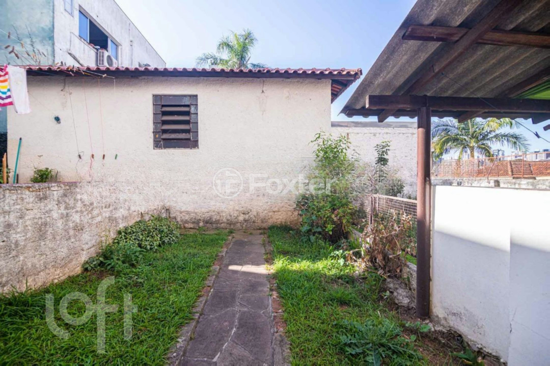 Casa à venda com 3 quartos, 250m² - Foto 9