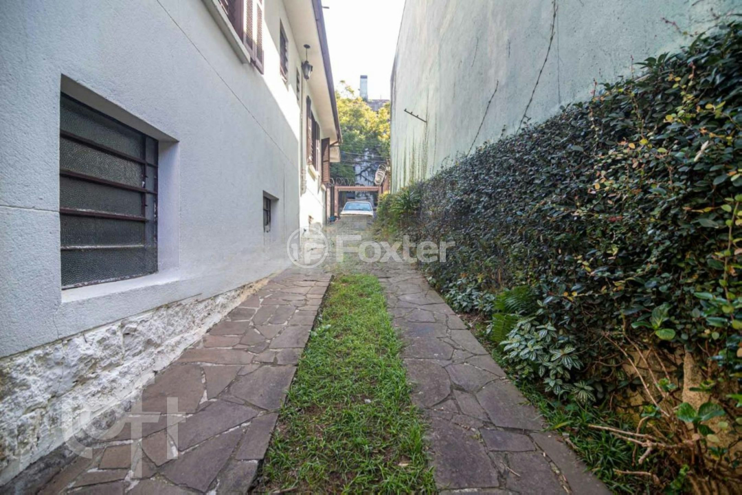 Casa à venda com 3 quartos, 250m² - Foto 7