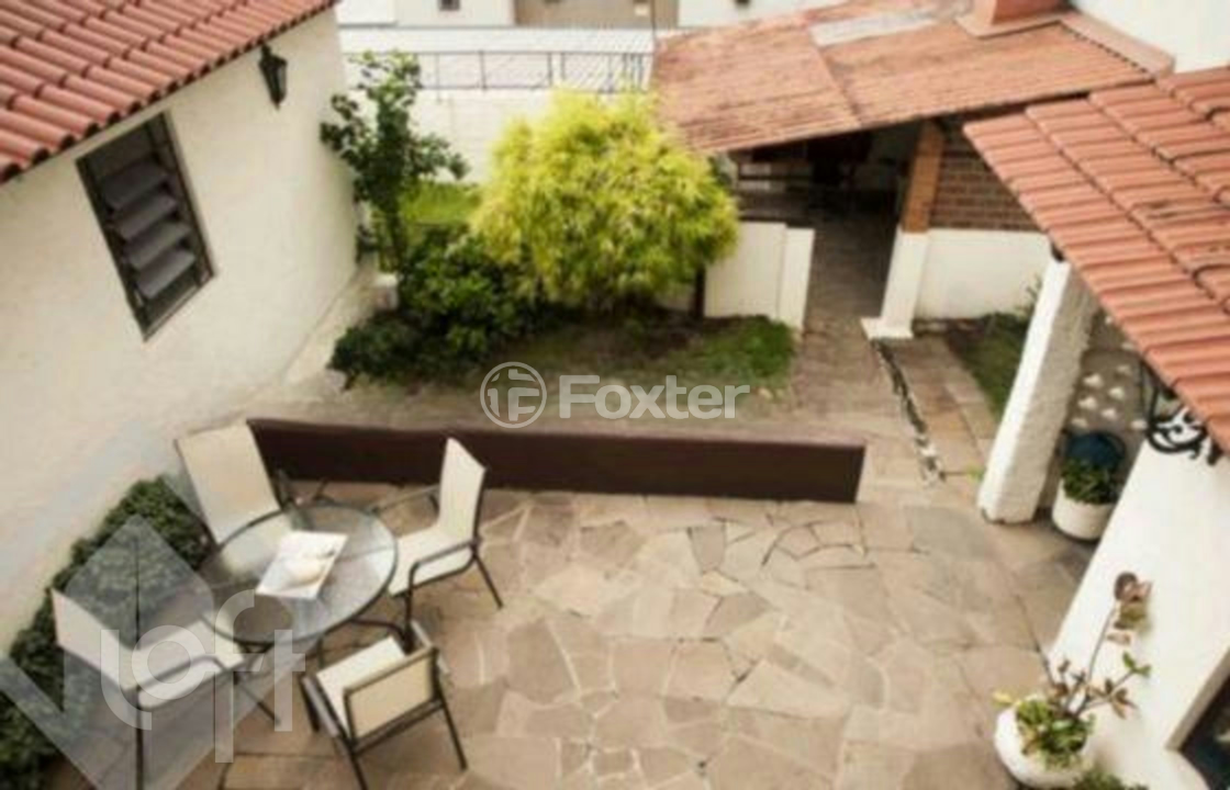 Casa à venda com 3 quartos, 250m² - Foto 14