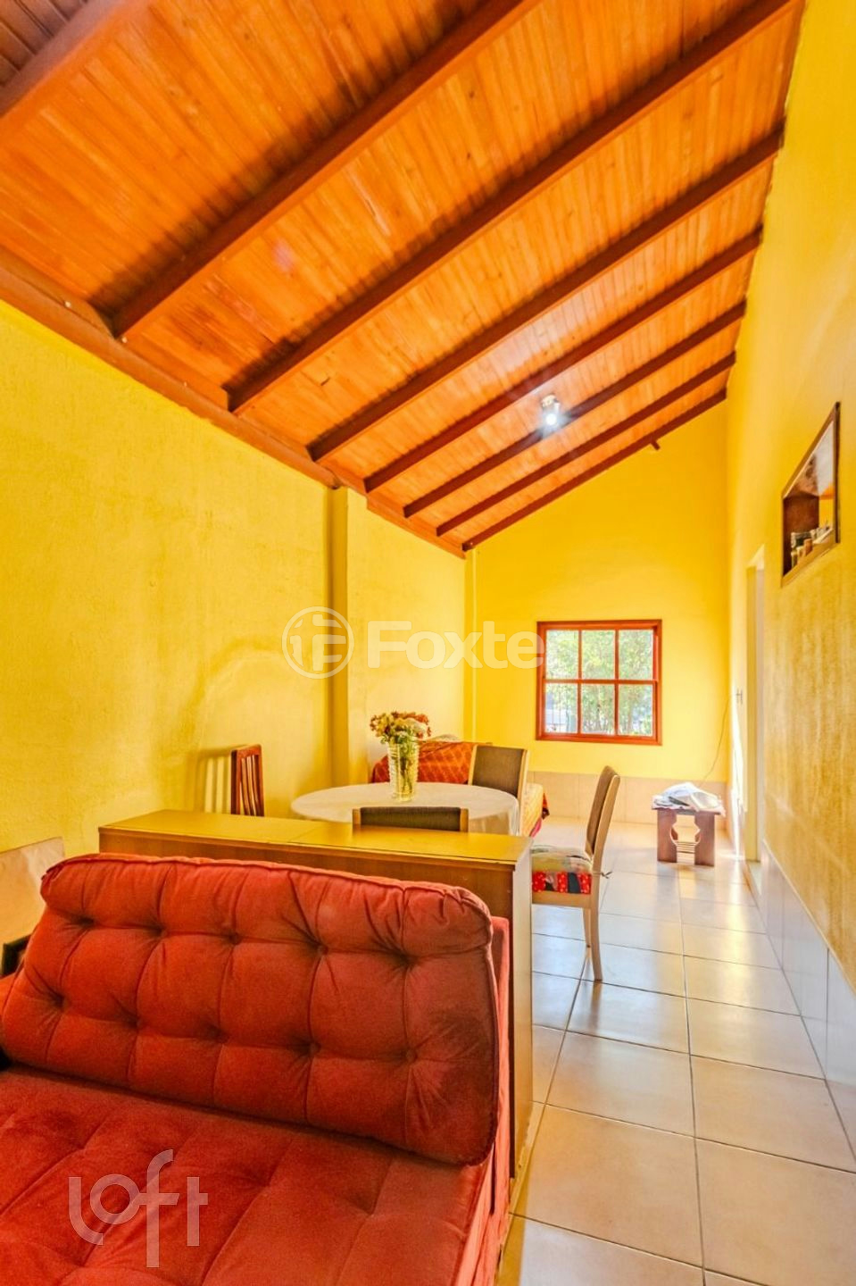 Casa à venda com 2 quartos, 220m² - Foto 2