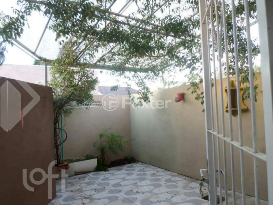 Casa à venda com 2 quartos, 70m² - Foto 9