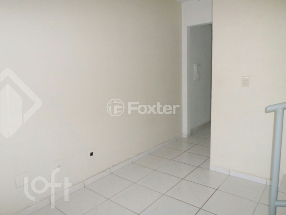 Casa à venda com 2 quartos, 70m² - Foto 3