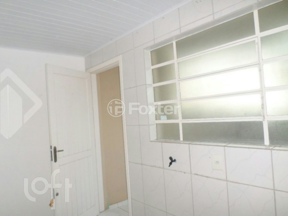 Casa à venda com 2 quartos, 70m² - Foto 7