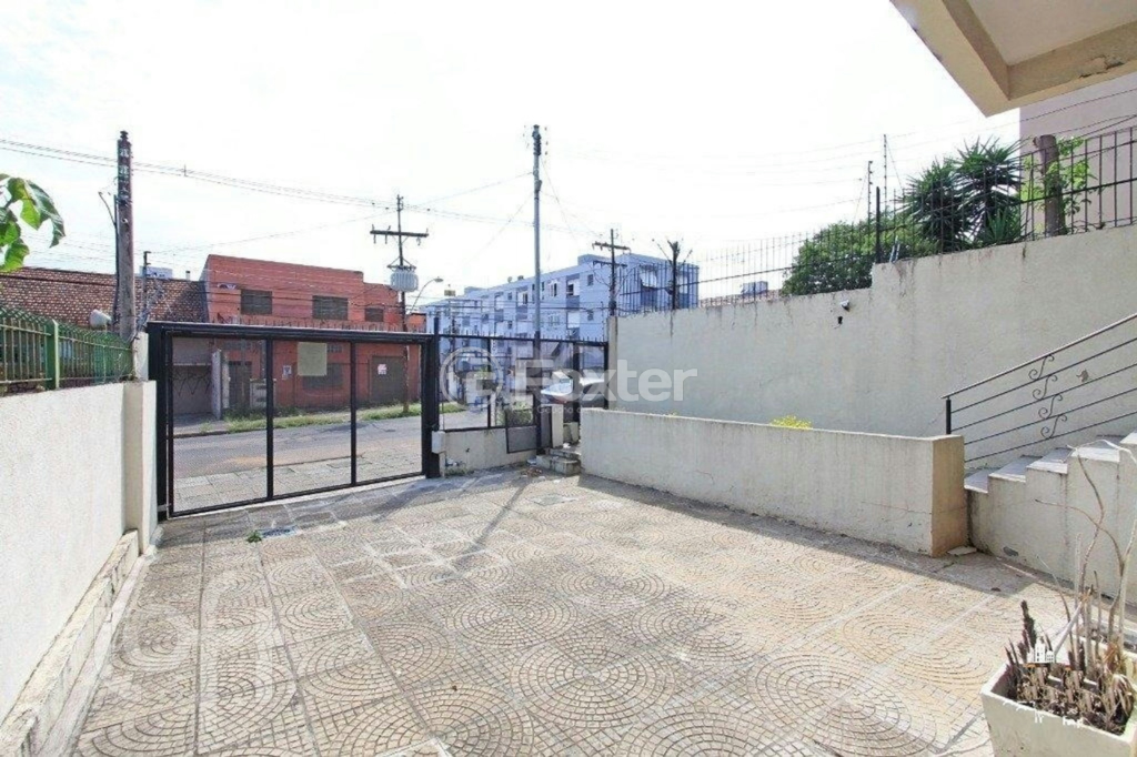 Casa à venda com 3 quartos, 150m² - Foto 1