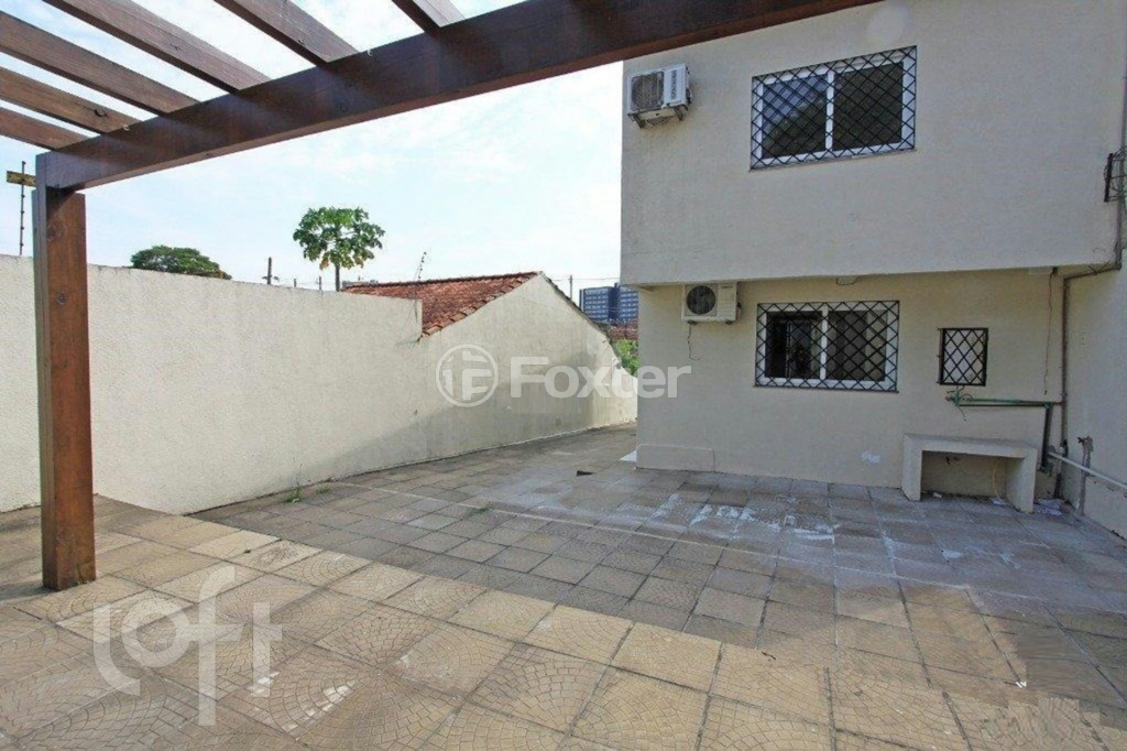 Casa à venda com 3 quartos, 150m² - Foto 18