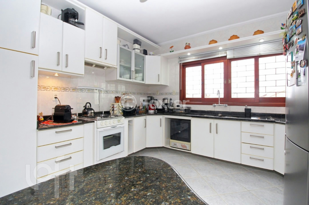 Casa à venda com 3 quartos, 274m² - Foto 7