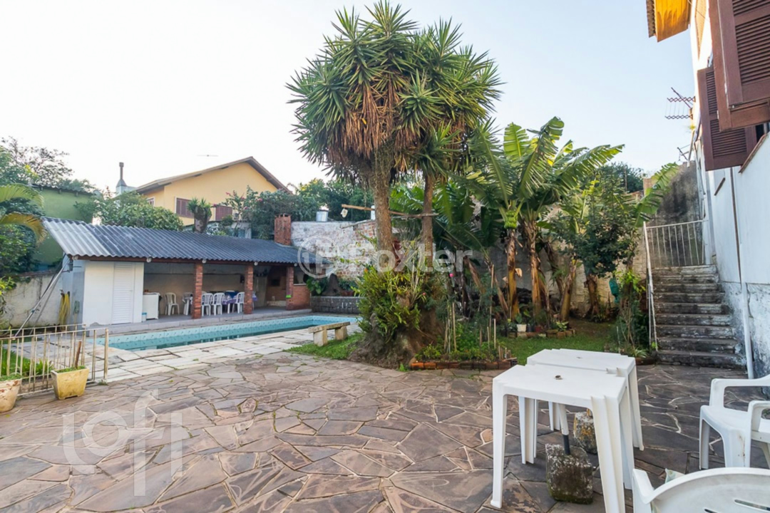 Casa à venda com 4 quartos, 350m² - Foto 42