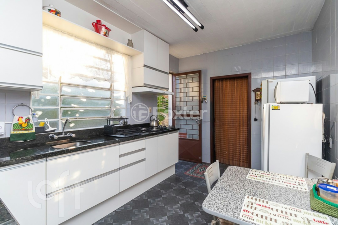 Casa à venda com 4 quartos, 350m² - Foto 30