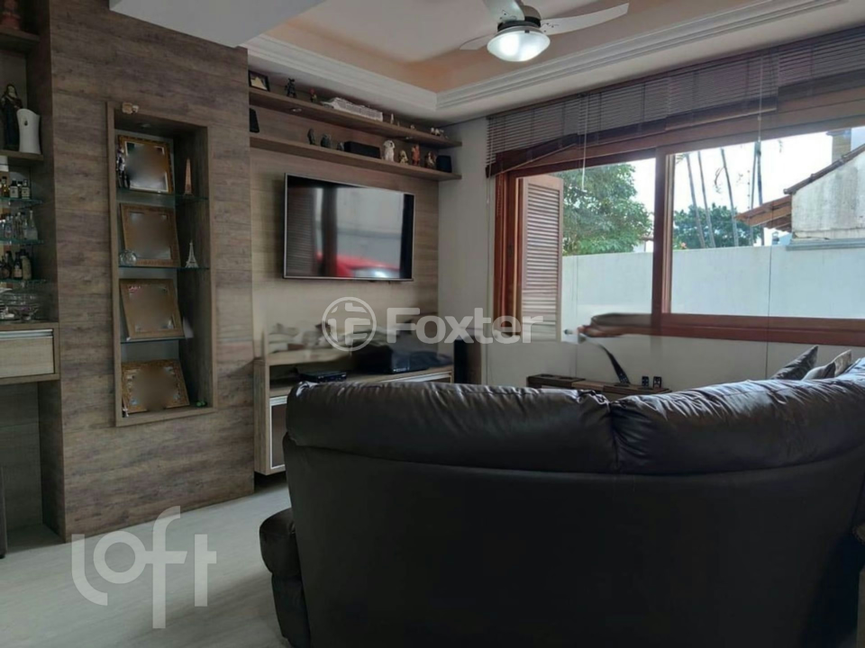 Casa à venda com 3 quartos, 145m² - Foto 1