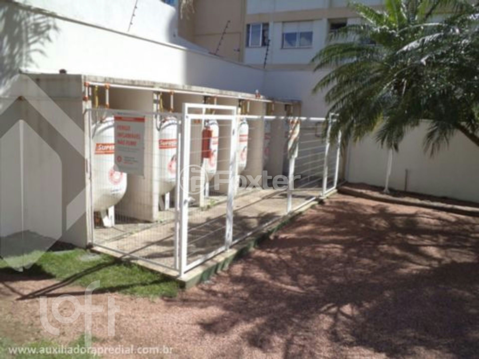 Apartamento à venda com 2 quartos, 70m² - Foto 12