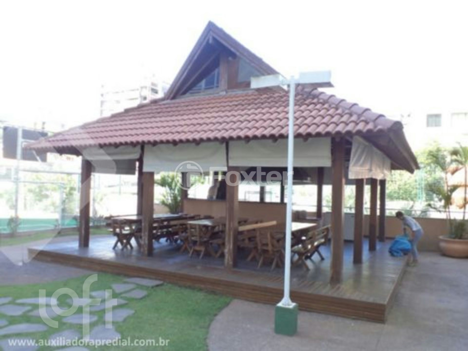 Apartamento à venda com 2 quartos, 70m² - Foto 9