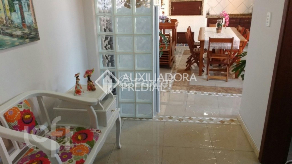 Casa à venda com 3 quartos, 115m² - Foto 2