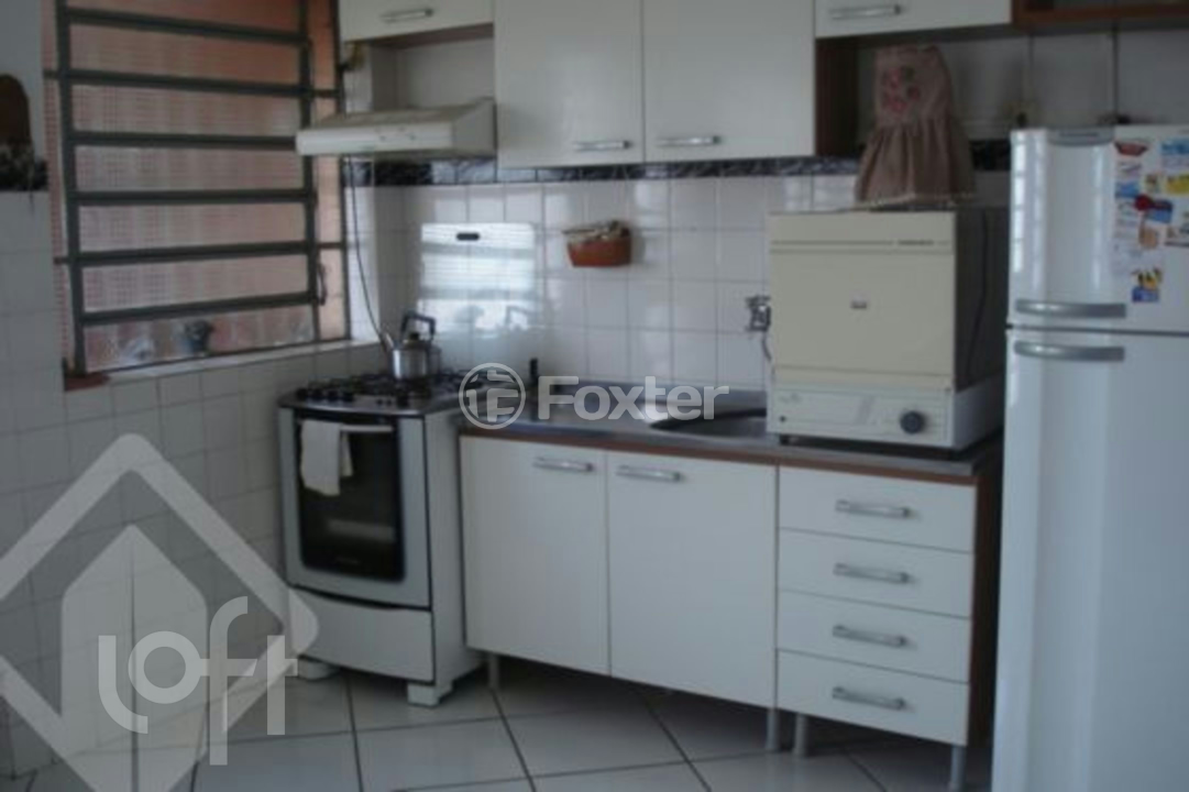 Casa à venda com 4 quartos, 222m² - Foto 2