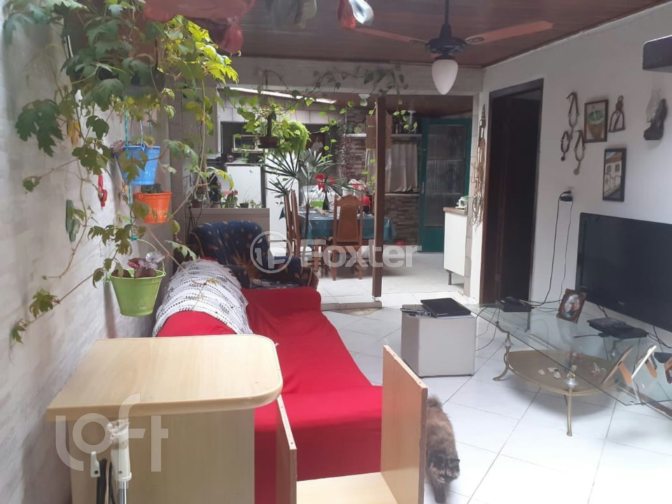 Casa à venda com 2 quartos, 200m² - Foto 1