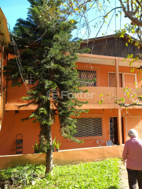 Casa à venda com 4 quartos, 200m² - Foto 2