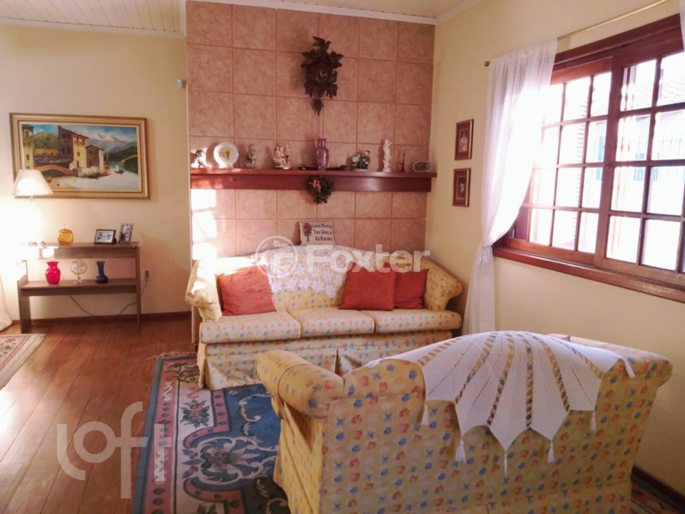 Casa à venda com 4 quartos, 179m² - Foto 1