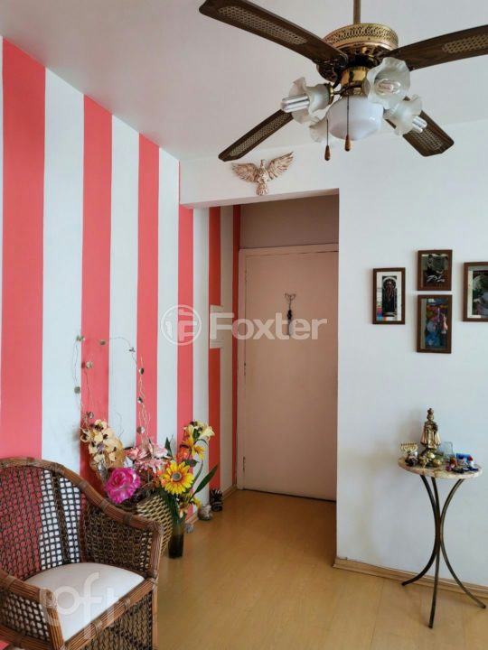 Apartamento à venda com 2 quartos, 71m² - Foto 2