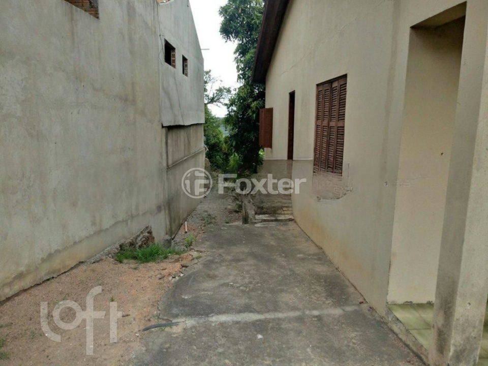 Casa à venda com 2 quartos, 250m² - Foto 2