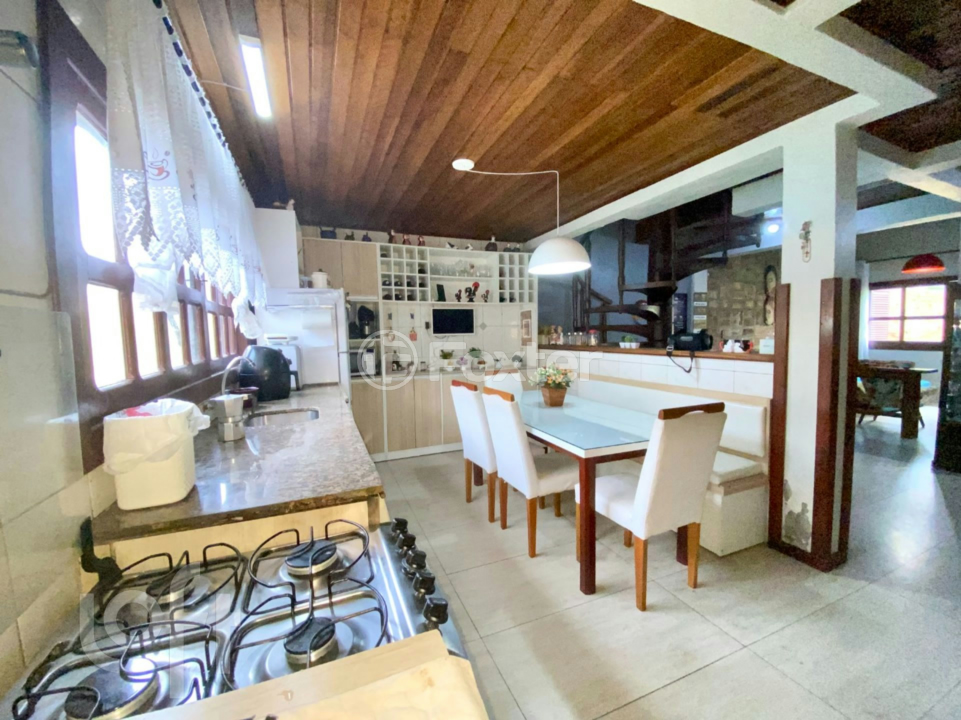 Casa à venda com 4 quartos, 295m² - Foto 9
