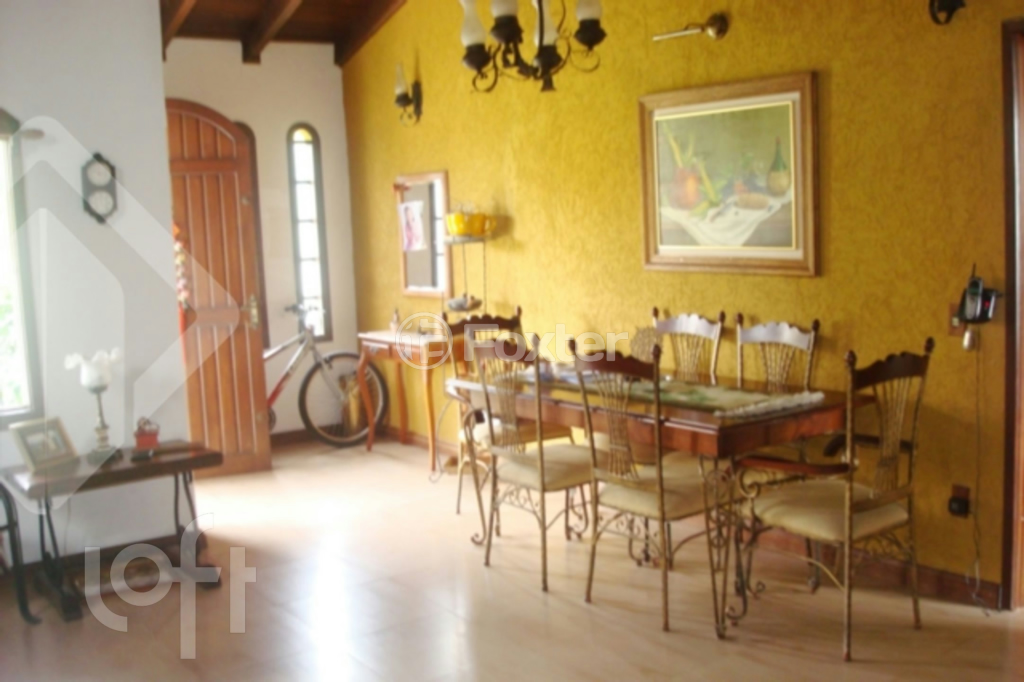 Casa à venda com 4 quartos, 263m² - Foto 4