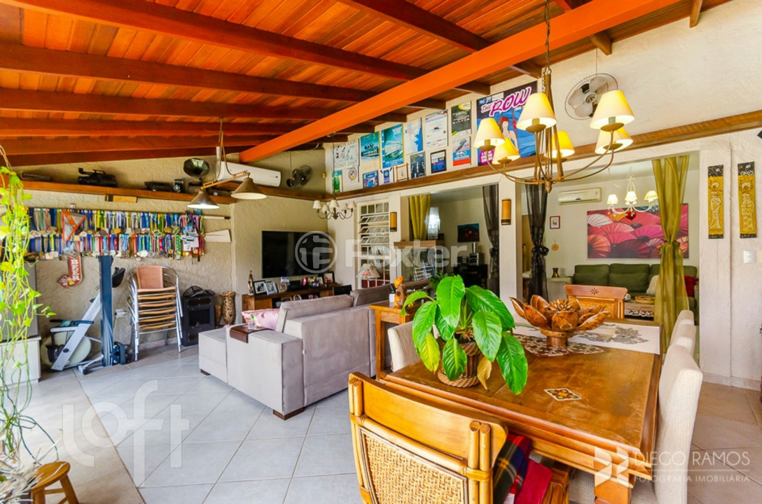 Casa à venda com 3 quartos, 219m² - Foto 3
