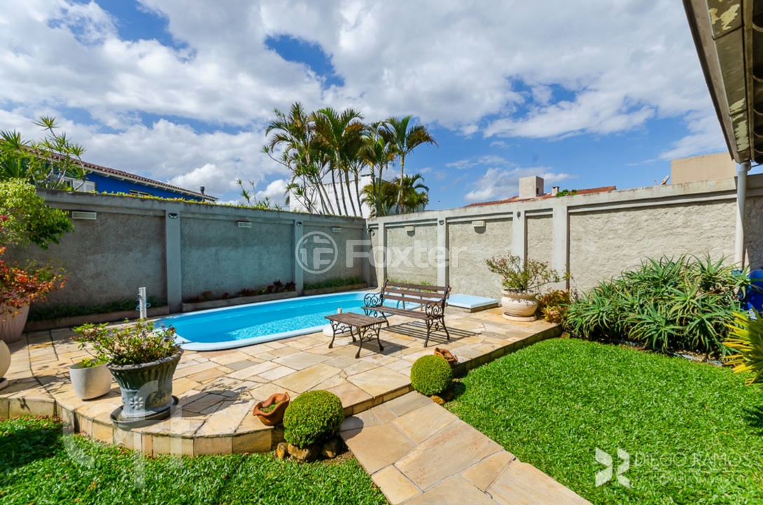 Casa à venda com 3 quartos, 219m² - Foto 14