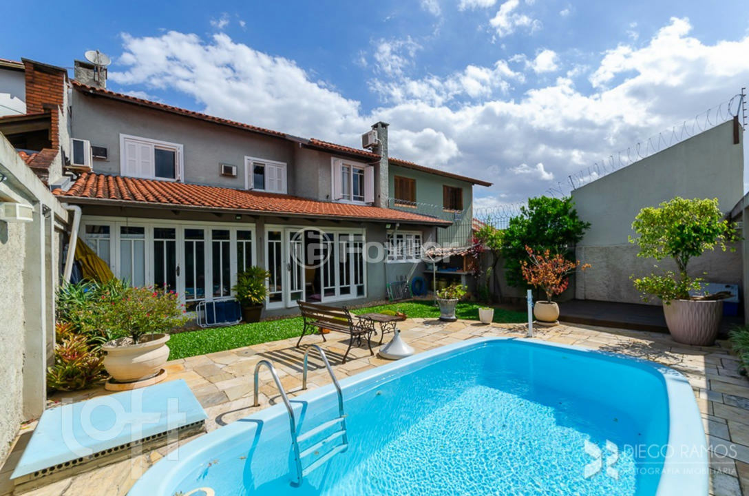 Casa à venda com 3 quartos, 219m² - Foto 16