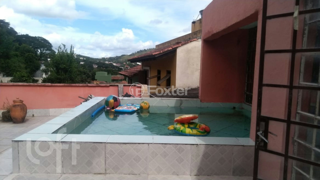 Casa à venda com 3 quartos, 280m² - Foto 4