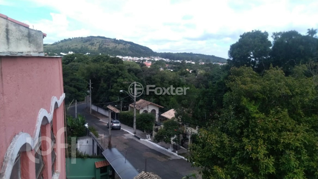 Casa à venda com 3 quartos, 280m² - Foto 2