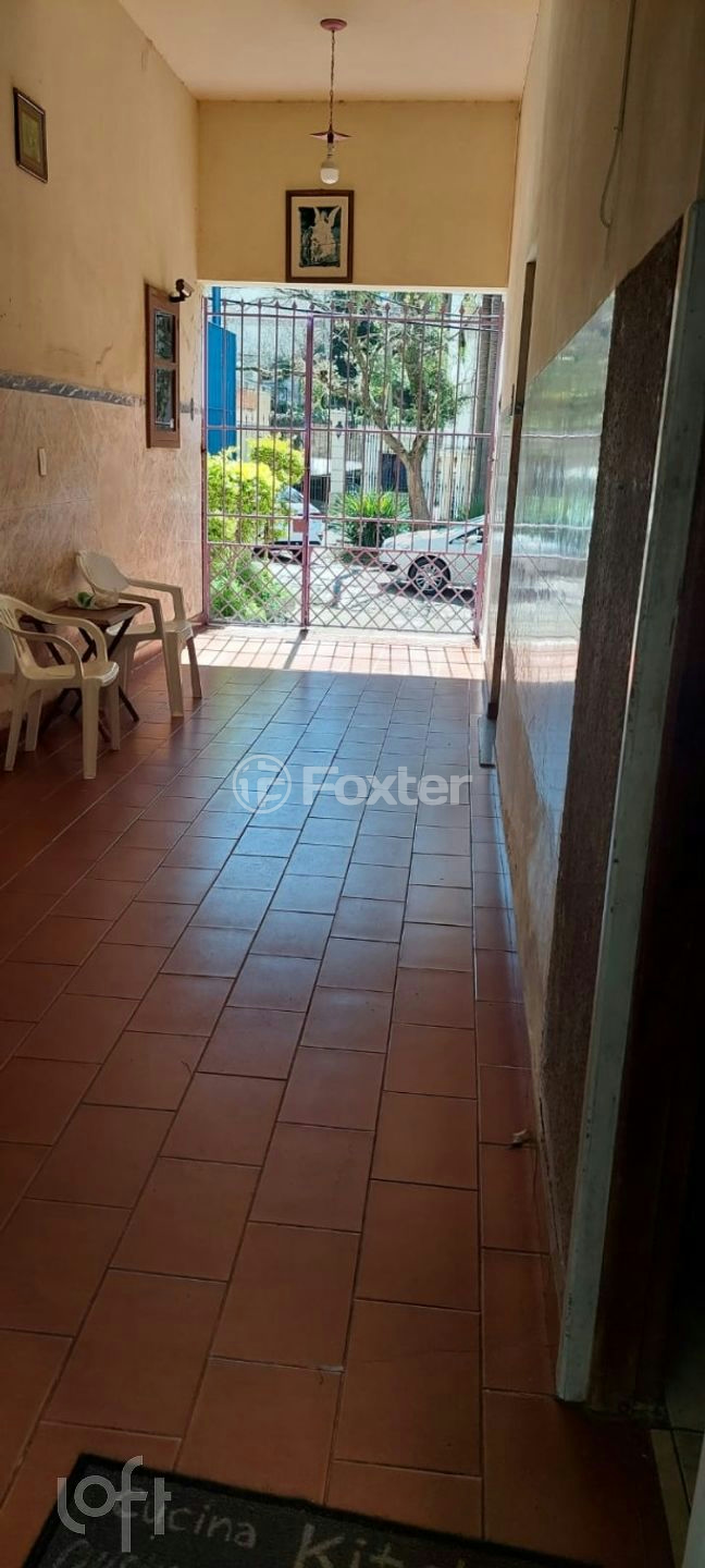 Casa à venda com 3 quartos, 210m² - Foto 4