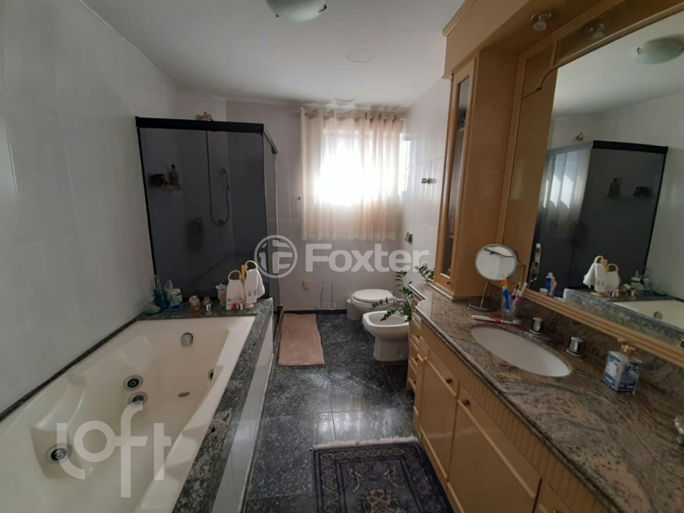 Apartamento à venda com 3 quartos, 241m² - Foto 9