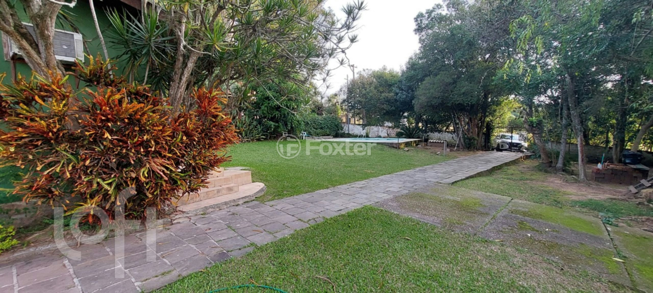 Casa à venda com 3 quartos, 120m² - Foto 1