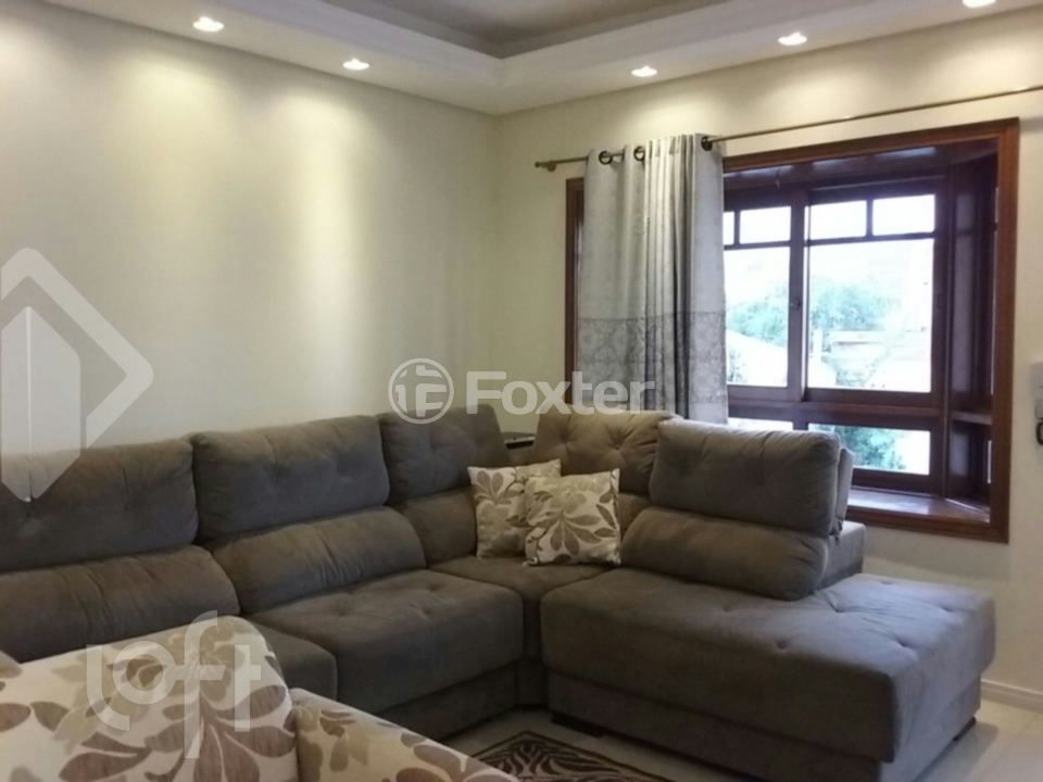 Casa à venda com 3 quartos, 243m² - Foto 3