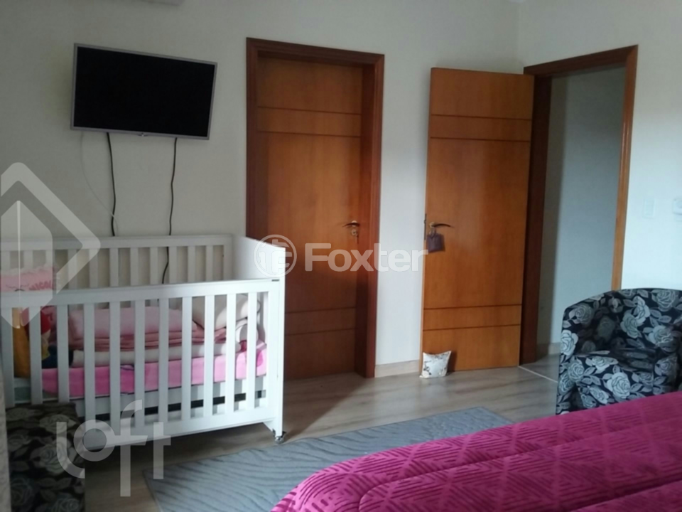 Casa à venda com 3 quartos, 243m² - Foto 15