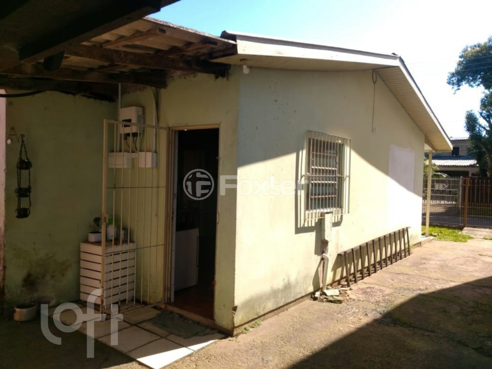 Casa à venda com 2 quartos, 62m² - Foto 2