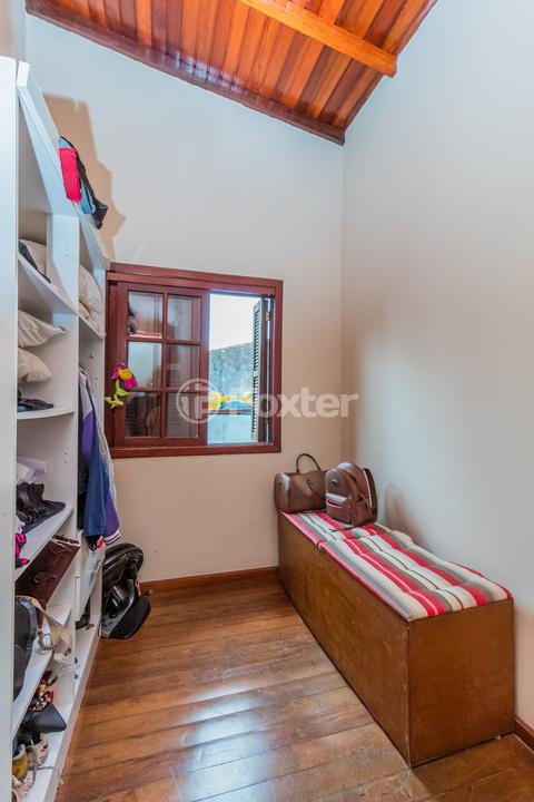 Casa à venda com 6 quartos, 247m² - Foto 27
