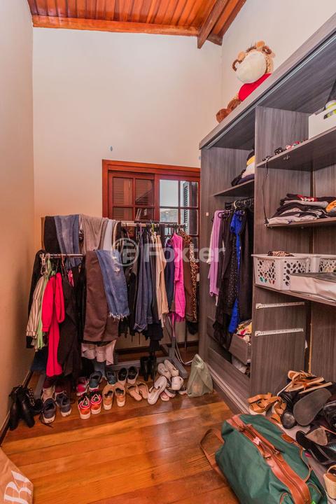 Casa à venda com 6 quartos, 247m² - Foto 28