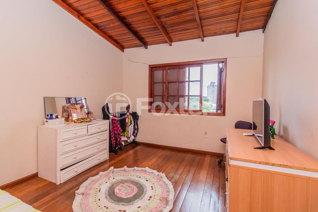 Casa à venda com 6 quartos, 247m² - Foto 35