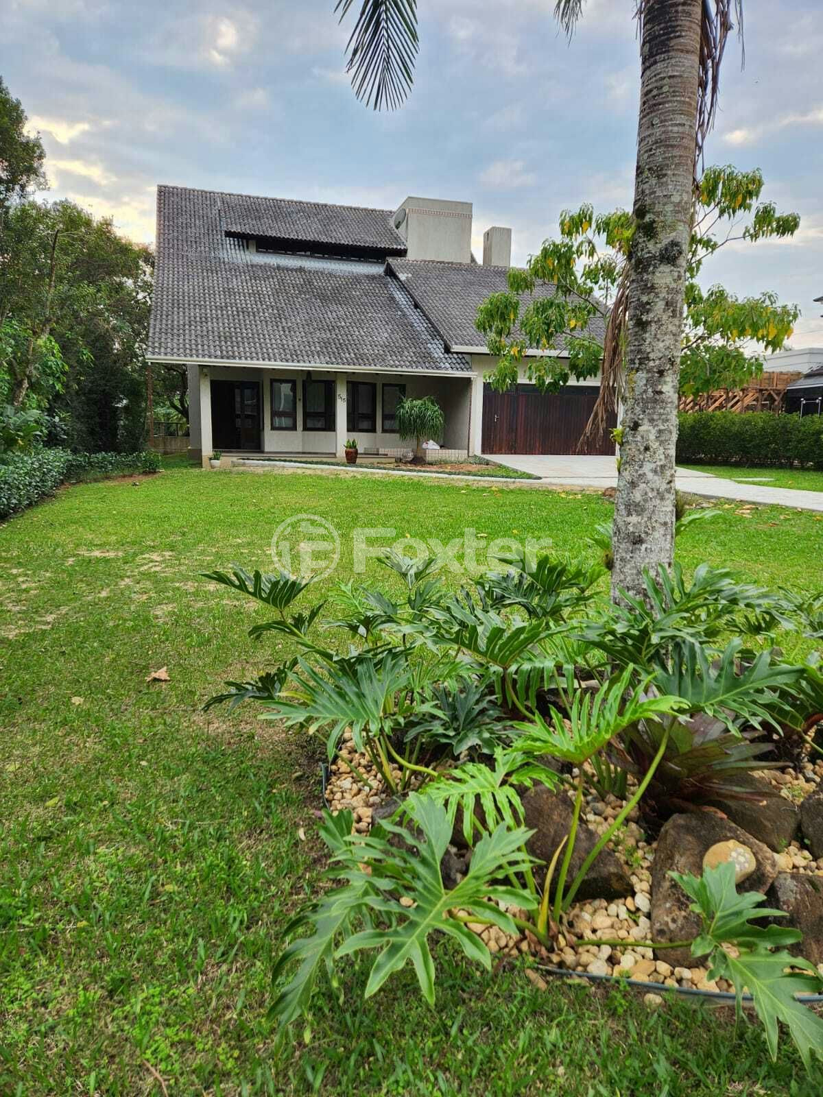 Casa de Condomínio à venda com 3 quartos, 275m² - Foto 1