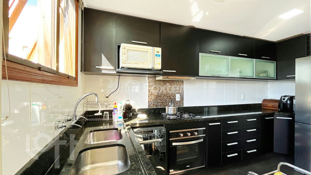 Casa de Condomínio à venda com 3 quartos, 203m² - Foto 12