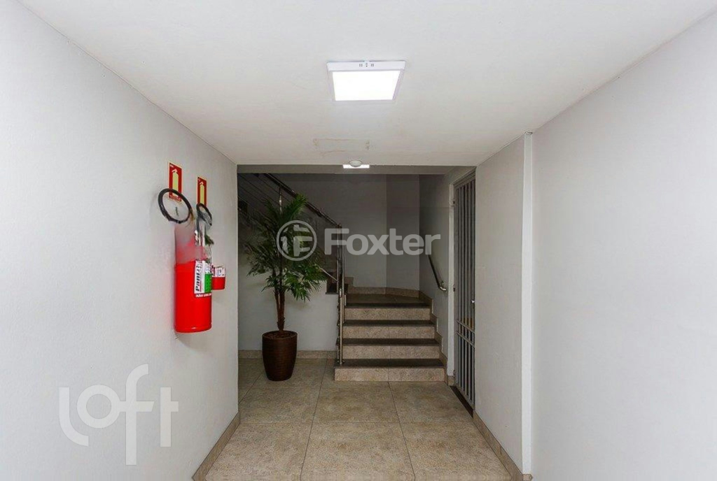 Apartamento à venda com 3 quartos, 87m² - Foto 2