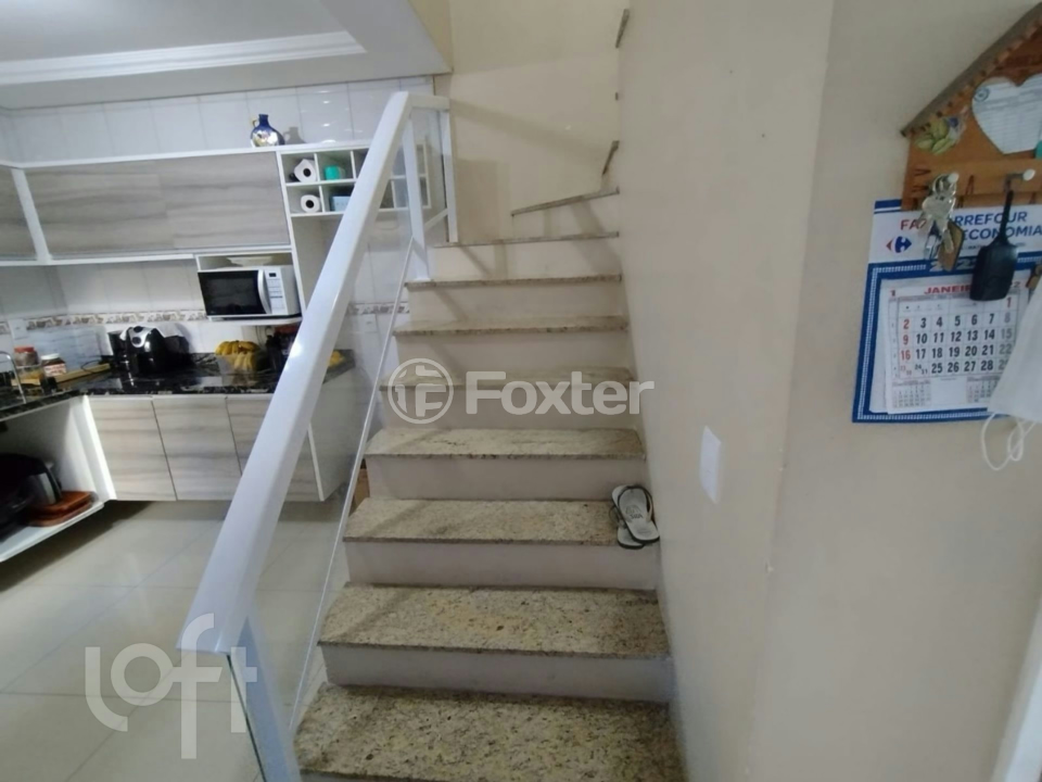 Casa à venda com 3 quartos, 131m² - Foto 2
