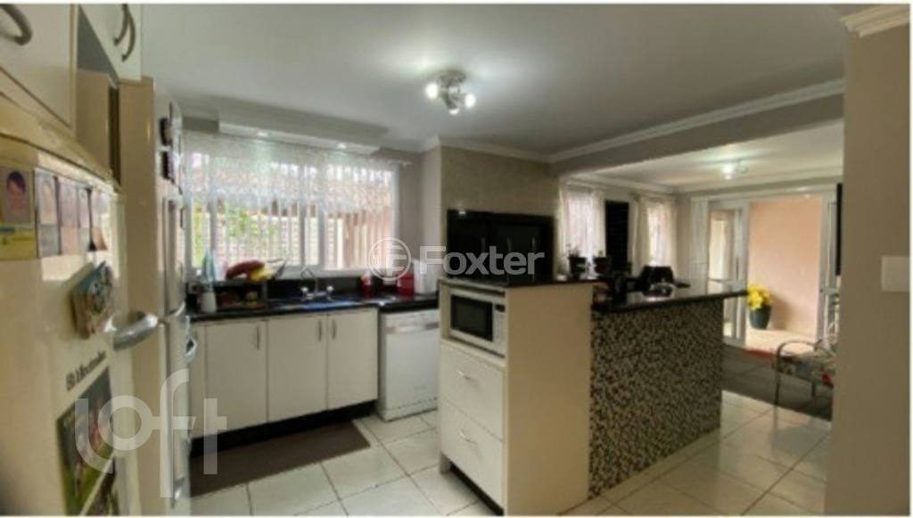 Casa à venda com 4 quartos, 230m² - Foto 4
