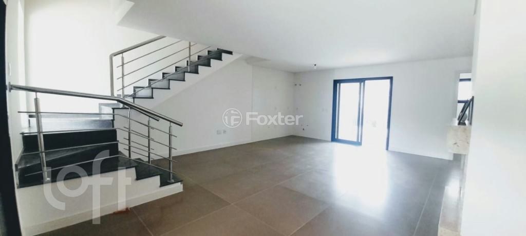 Casa à venda com 3 quartos, 144m² - Foto 1